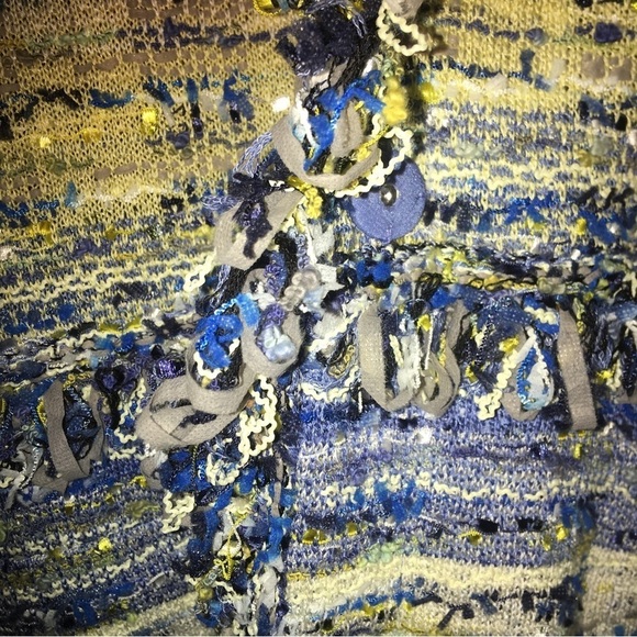 ST. JOHN NEW WITH TAGS SWEATER MED BUT WEARS LIKE… - Picture 10 of 15